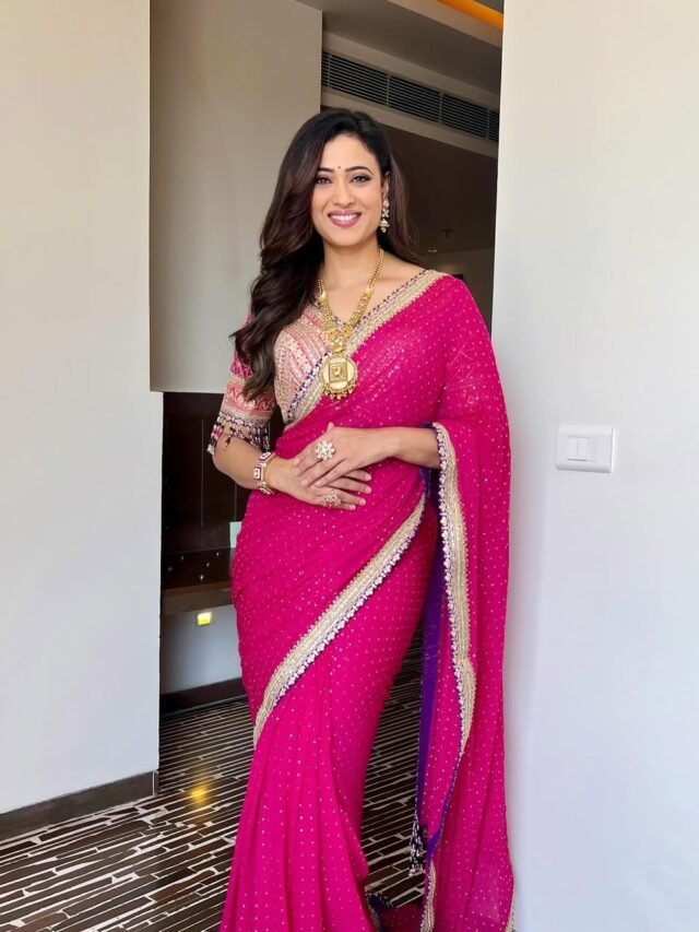 साड़ी में  बला की खूबसूरत दिखती हैं श्वेता तिवारी, देखिए 11 खूबसूरत तस्वीरें