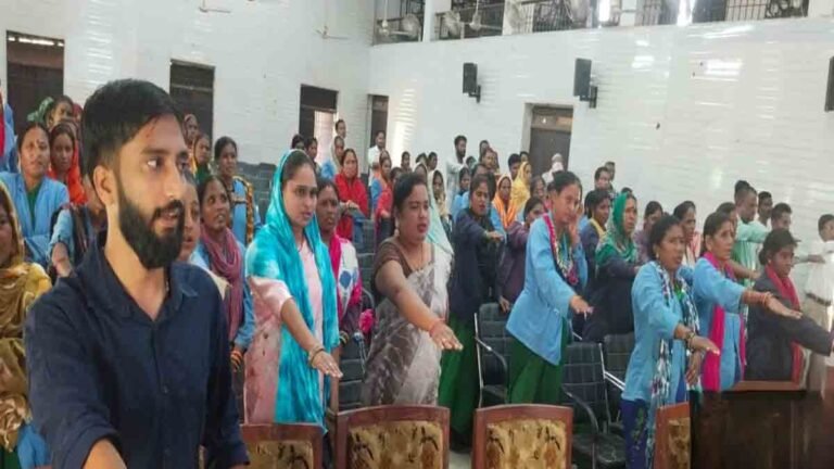 प्रधानमंत्री स्वनिधि योजना तथा अंगीकार 2025 अभियान महासमुंद