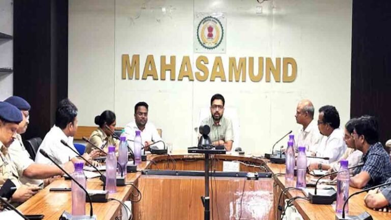 शांति समिति की बैठक