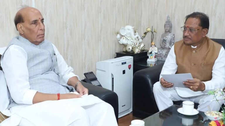 सीएम विष्णुदेव साय की रक्षामंत्री राजनाथ सिंह से मुलाकात