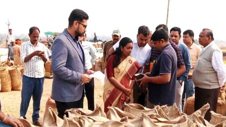 धान उपार्जन केंद्रों का निरीक्षण