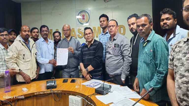 समितियों की हड़ताल समाप्त, महासमुंद