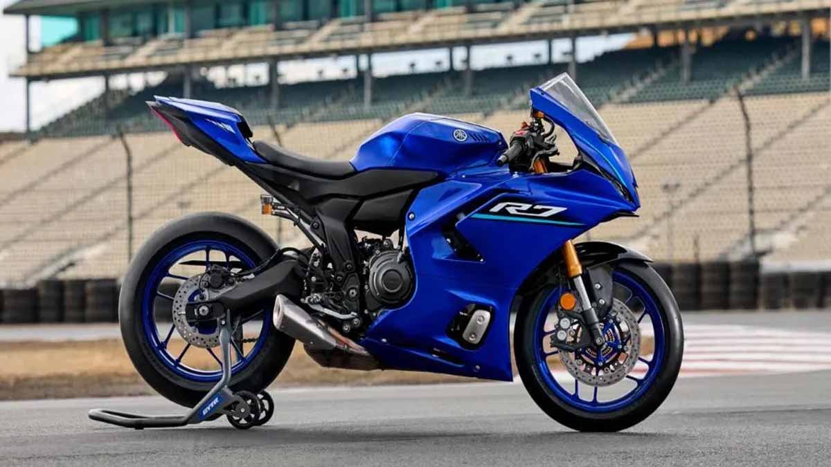 New Yamaha R7