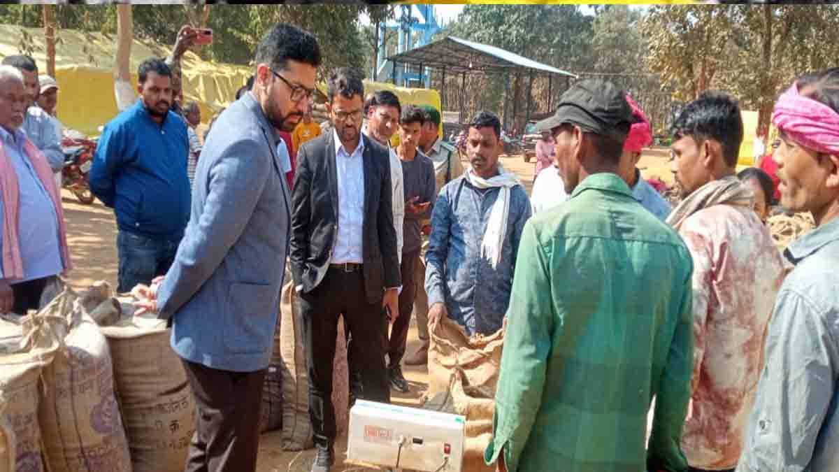 धान खरीदी केंद्र आमाकोनी