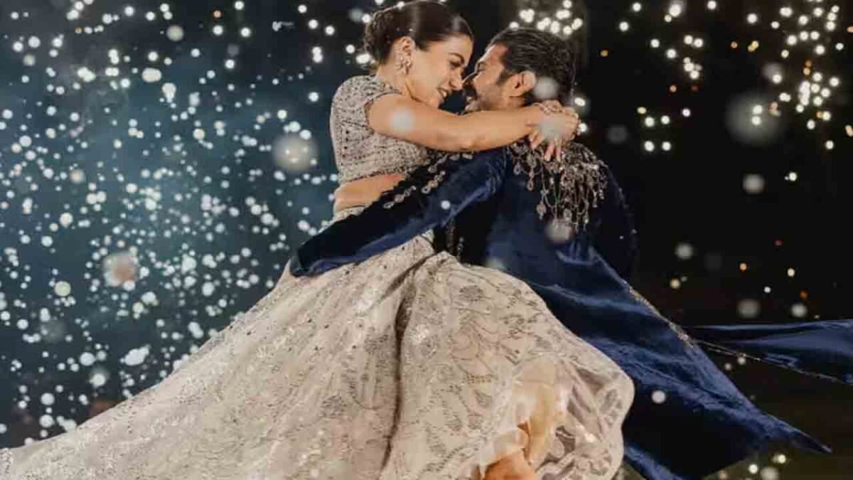 रॉयल अंदाज़ में सजी संगीत नाइट: विजय देवरकोंडा ने रश्मिका मंदाना को गोद में उठाकर किया रोमांटिक डांस, वायरल हुईं तस्वीरें 1 Vijay Deverakonda Rashmika Mandanna
