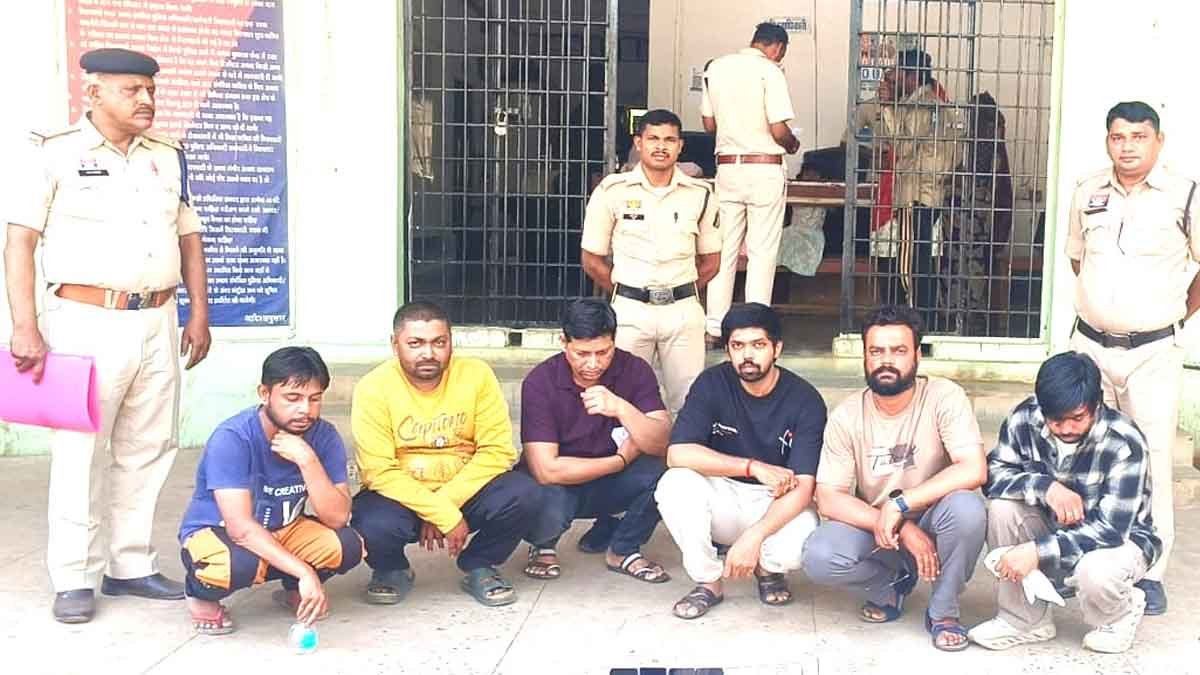 ऑनलाइन सट्टा नेटवर्क का भंडाफोड़: मास्टर पैनल ऑपरेटर समेत 6 आरोपी गिरफ्तार 1 ऑनलाइन सट्टा नेटवर्क