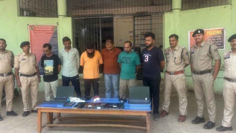 IPL सट्टा पर महासमुंद पुलिस की बड़ी कार्रवाई, रायपुर और बेमेतरा से 6 सटोरिए गिरफ्तार