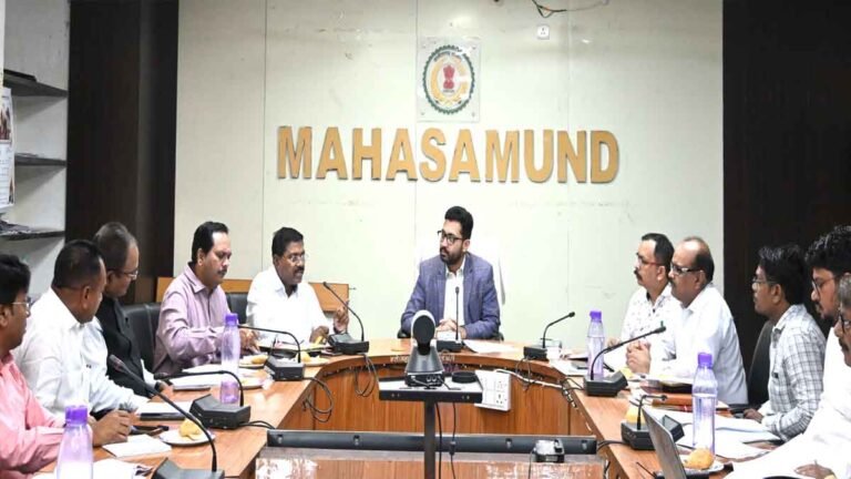 फीस निर्धारण