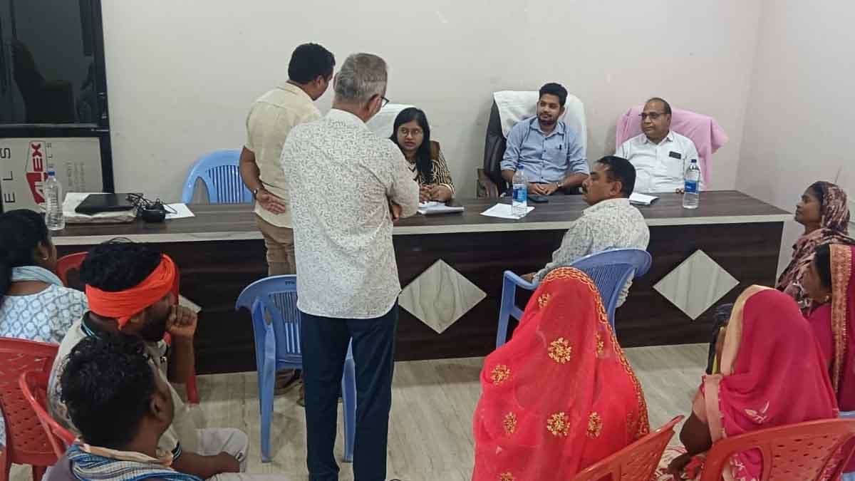 राजस्व पखवाड़ा 2026: महासमुंद जिले के 371 गांवों में लगे शिविर, हजारों मामलों का त्वरित समाधान 1 Revenue Camp Mahasamund