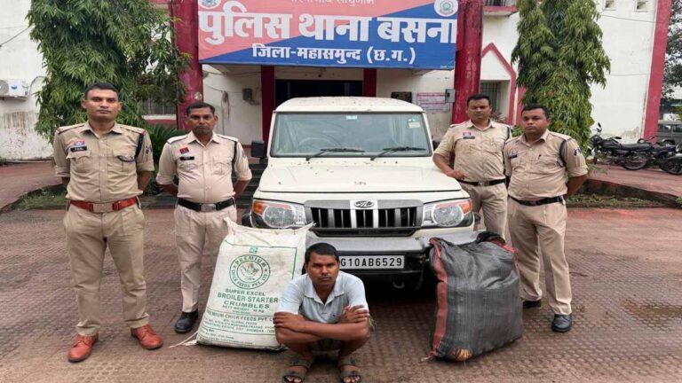 गांजा व नशीली दवा का अवैध परिवहन, अलग-अलग मामलों में पांच लोग गिरफ्तार 1 गांजा व नशीली दवा का अवैध परिवहन, अलग-अलग मामलों में पांच लोग गिरफ्तार