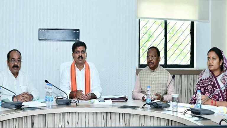 राजनीतिक आंदोलन से जुड़े 9 मामले होंगे वापस: डिप्टी सीएम विजय शर्मा की अध्यक्षता में बड़ी बैठक, 2 केस पुनर्विचार के लिए भेजे