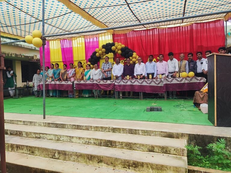 शेर स्कूल में धूमधाम से मनाया गया शिक्षक दिवस