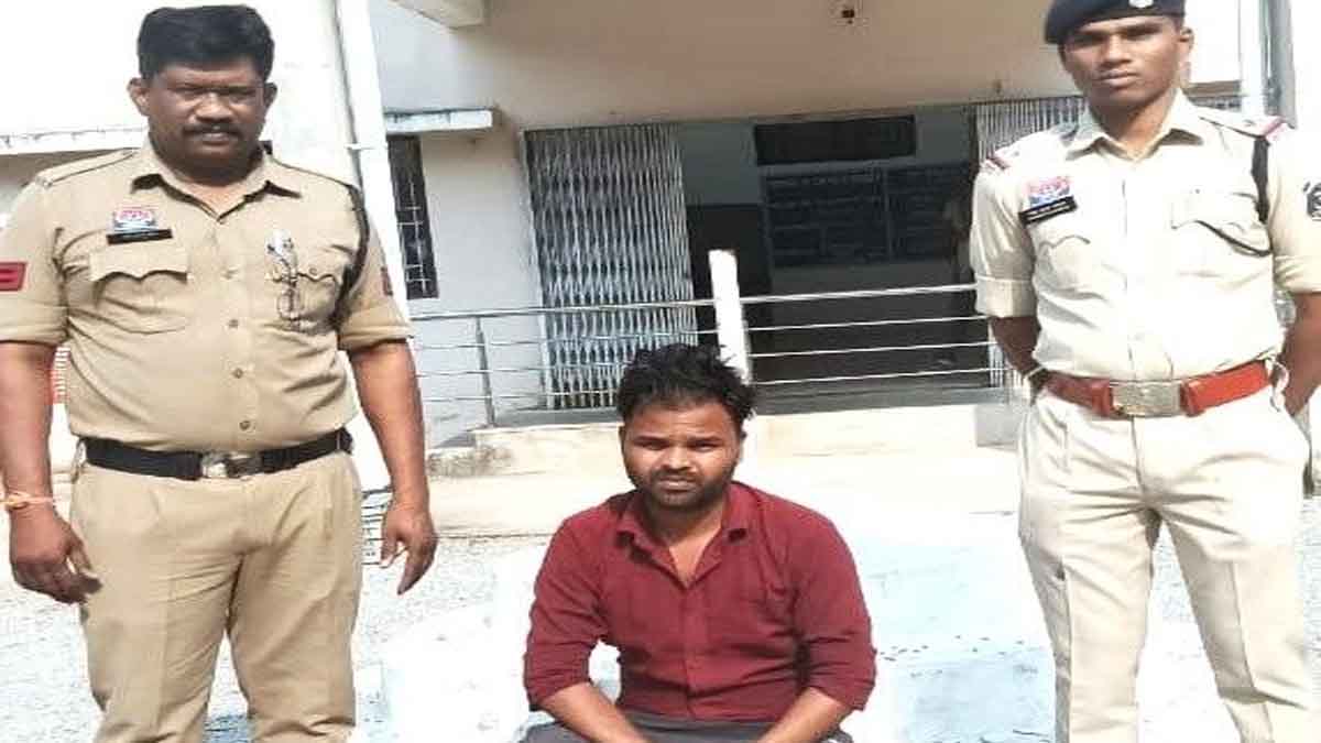 Home 2 कोमाखान में गांजा बरामद