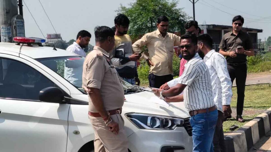 Transport Department Checking परिवहन विभाग की टीम ने की जांच